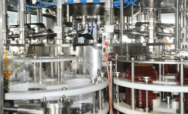 非饮料吹灌旋一体机